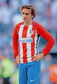 A football player of many exploratory new unique it is hard to scores with the shaggy hair in your face. Atletico Madrid S Forward Antoine Griezmann During La Liga Match Against Real Madrid At Estadio Santiago Bernabeu Antoine Griezmann Griezmann Antoine Griezman