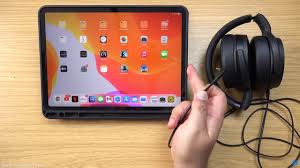 Apple's airpods are completely wireless bluetooth earbuds, designed primarily for ios devices like the iphone and ipad. How To Connect Wired Headphones To An Ipad Pro 2020 Usb C To 3 5mm Trrs Headphone Mic Adapter Youtube