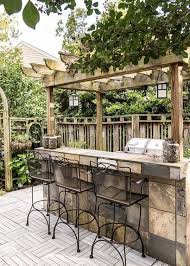 Cozy Outdoor Bar Ideas For This Summer