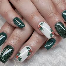 40 beautiful christmas nail designs on