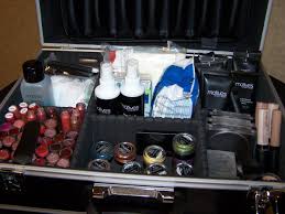 makeup artist kit essentials