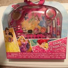 disney princess cosmetic set with carry