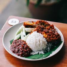 Village park's famous 'nasi lemak ayam goreng' has been the talk of the town for all the right reasons. Nasi Lemak Village Park Malaysian Food Award 2016 2017 Foodandfeast