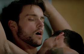 All 10 songs featured in how to get away with murder season 1 episode 1: 9 Of The Sexiest Same Sex Kisses In How To Get Away With Murder