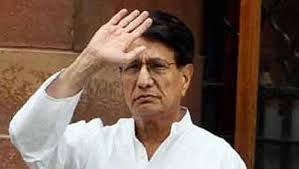 Ajit singh who worked as cabinet minister several times had continued the proud legacy of his father chaudhary charan singh and became known as the farmers' leader in the country, rao said today. Tcetaw6ozi8iam