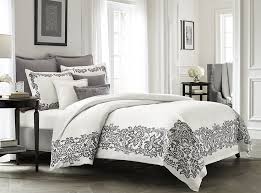 How To Decorate A Master Bedroom Bed