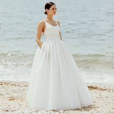 Stunning styles for all of your upcoming weddings. 20 Best Plus Size Wedding Dresses Of 2021