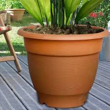 Garvil Garden Heavy Plastic Planter Pot