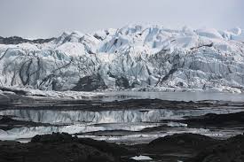 helicopter crash near alaskan glacier