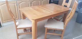 Dining Room Table And Chairs In