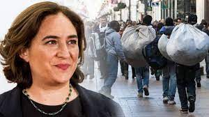 Barcelona: Ada Colau aumenta un 25% la financiación al sindicato de  manteros, 283.000€ del presupuesto municipal