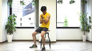 力こぶを育てる筋トレ。「パームカール」の正しいやり方（上腕二頭筋） | トレーニング ×スポーツ『MELOS』