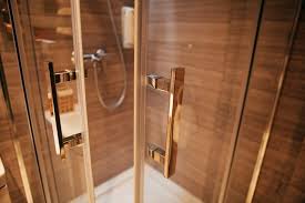 Just as showerhead and faucet designs vary in price and finishing choices, so do style choices for clips, rails, door handles. 22 Different Types Of Shower Doors Home Stratosphere