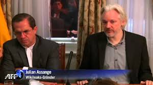 Tag und nacht patrouillieren beamte vor dem gebäude. Assange Will Ecuadors Botschaft In London Bald Verlassen Youtube