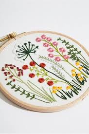 You can use different thread colors for embroidery of a flower. 200 Free Embroidery Patterns I Lovecrafts Lovecrafts