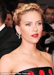 Sultry Hollywood actress Scarlett Johansson has broken up with her boyfriend Nate Naylor. Sultry Hollywood actress Scarlett Johansson has broken up with her ... - article-0-157D6A89000005DC-136_308x425