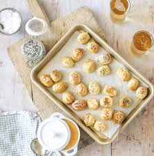 soft pretzel bites and beer cheese dip