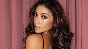 solenn heussaff ed up her black outfit