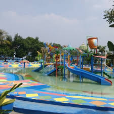 Dynasty water world merupakan tempat wisata terbaru di kabupaten gresik. Kolam Renang Surya Water Boom Kolam Renang