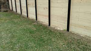 Contemporary Horizontal Plank Fence