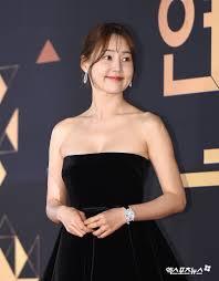 이지혜 / lee ji hye. Stars Look Glamorous On The Red Carpet At The 2018 Kbs Drama Awards Soompi