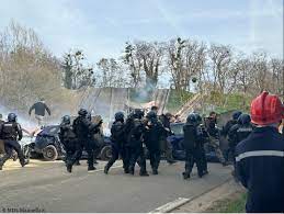 Groupement Blindé de Gendarmerie Mobile - GBGM | Versailles