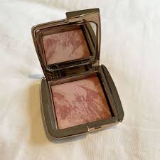 the hourgl ambient lighting blush