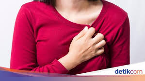 Sakit dada sebelah kiri sering dikaitkan dengan penyakit jantung. Sering Sakit Di Dada Sebelah Kiri 9 Hal Ini Bisa Jadi Penyebabnya
