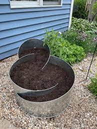 Curved Metal Raised Bed