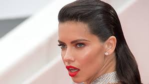 Born 12 june 1981) is a brazilian model and actress, best known as a victoria's secret angel from 1999 to 2018. Adriana Lima Hollywood Life