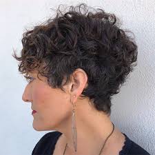 Certainly, this is most suitable for women with manageable loose waves. 30 Short Curly Hair Cuts For Women Who Prefer An Easy Cut Laptrinhx News