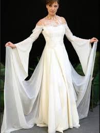 La robe sur mesure pour mêre de marié(e) est indispensable pour un mariage il est bien conseillé de porter une robe mère du marié avec boléro ou étole. 10 Idees De Robe De Mariee Celtique Robe De Mariee Robe Marie