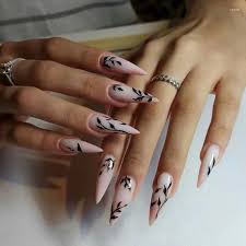 long sti witch fake nails