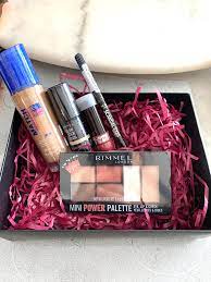 rimmel london gift set comes with box
