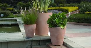 7 stone effect plastic planters for an