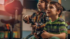 La american academy of pediatrics recomienda que en los menores de 18 los videojuegos para jugar en familia también son una buena opción para pasar un rato divertido en familia. Nuestros Hijos Vaciaron Nuestra Cuenta Bancaria Jugando Fifa Y Que Puedes Hacer Para Evitar Que Eso Te Pase Bbc News Mundo