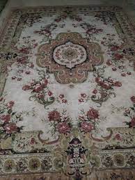 very good end clean carpet size 11 10