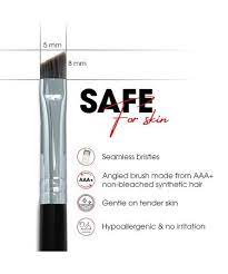 adaza makeup brush with fine angled