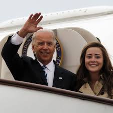 Check out this biography to know about her birthday, childhood, family life, achievements, and fun facts about her. Meet Joe Biden S Grandchildren Beau And Hunter Biden S Children