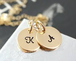 With handwriting jewelry, you can write a message to your girlfriend and have it engraved on the jewelry item in your own handwriting!! Top 12 Gifts To Give Your Girlfriend On Her Birthday Listovative
