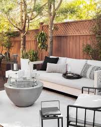 240 Modern Patio Backyard Design