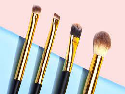 10 essential makeup brushes and how to