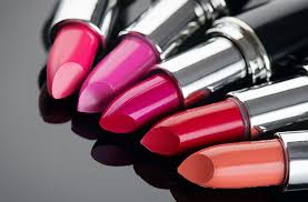 7 lipstick hacks that every need