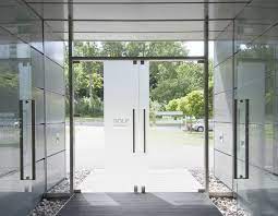 Frameless Glass Hospital Entrance Door