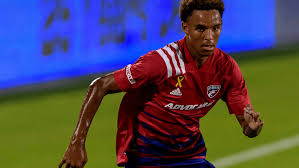 With transfer deadline day approaching, roma's focus narrows to luiz and tolisso. Official Fc Dallas Defender Bryan Reynolds Transfers To As Roma Mlssoccer Com