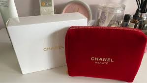 chanel makeup bag gift