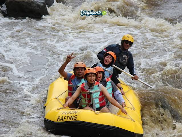 Rafting Malang: Wisata Arung Jeram Seru & Menantang