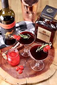 amaretto wine tail by the gl or