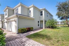 naples fl townhomes realtor