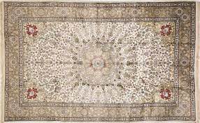 a chinese silk carpet לתירוש